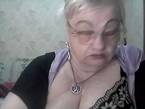 NatalieNorth online show from March 31, 9:04 pm