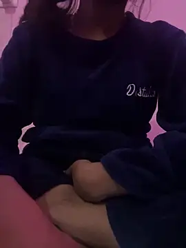 Snapshot of sakshi5533 chatting on December 18, 5:19 pm sakshi5533 online show from December 18, 5:19 pm