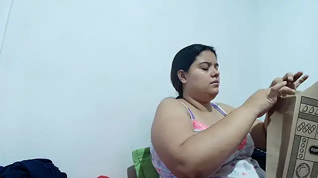 luisahot 9727 online show from December 22, 12:07 am