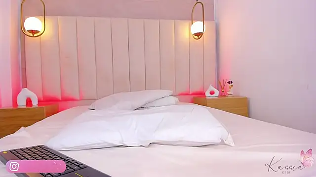 kassia kim online show from October 4, 4:32 am