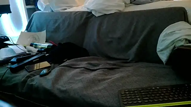 Luv2SuckBWC92 online show from December 4, 6:16 pm