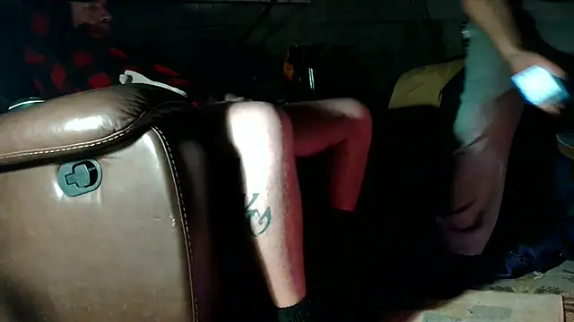 Luv2SuckBWC92 online show from December 18, 3:07 pm