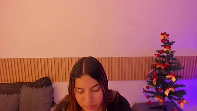 OliviaSweett online show from December 1, 6:02 pm