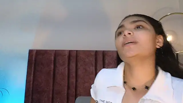 LunaAspen  online show from April 10, 6:01 pm