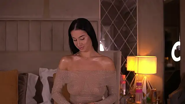 Snapshot of FrancescaDante chatting on December 5, 6:22 am FrancescaDante online show from December 5, 6:22 am