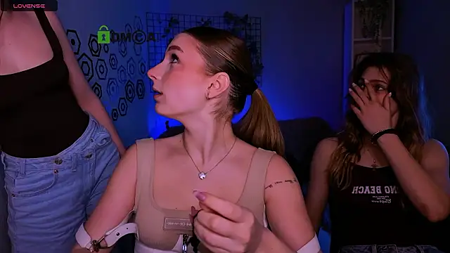 nekky mouse online show from February 7, 10:30 am