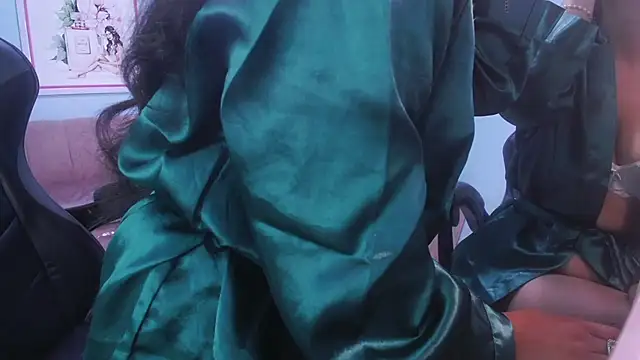 victoria hernandez t  online show from October 16, 12:39 pm