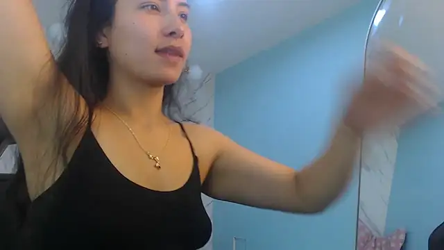 victoria hernandez t  online show from April 13, 1:05 pm