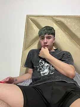 Snapshot of AlexanderCollman chatting on November 14, 9:24 pm AlexanderCollman online show from November 14, 9:24 pm