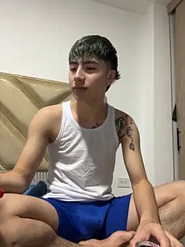 Snapshot of AlexanderCollman chatting on November 18, 8:35 pm AlexanderCollman online show from November 18, 8:35 pm