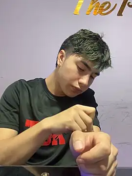 Snapshot of AlexanderCollman chatting on November 23, 11:59 pm AlexanderCollman online show from November 23, 11:59 pm