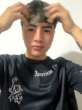 Snapshot of AlexanderCollman chatting on November 25, 2:50 pm AlexanderCollman online show from November 25, 2:50 pm