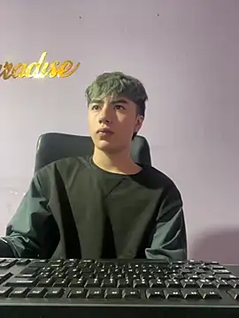 Snapshot of AlexanderCollman chatting on November 26, 5:19 am AlexanderCollman online show from November 26, 5:19 am