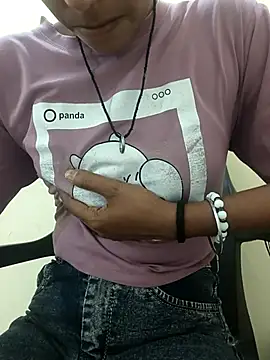 Snapshot of Alia-00 chatting on October 25, 4:09 am Alia-00 online show from October 25, 4:09 am