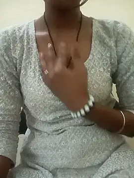 Snapshot of Alia-00 chatting on November 7, 4:23 am Alia-00 online show from November 7, 4:23 am