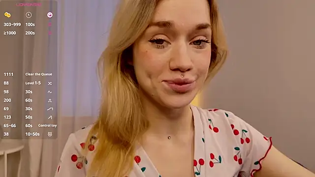 Snapshot of DiscoPotato chatting on October 6, 12:57 pm DiscoPotato online show from October 6, 12:57 pm