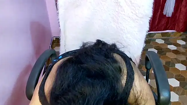 QUEEN SAKHI- online show from February 25, 5:33 pm