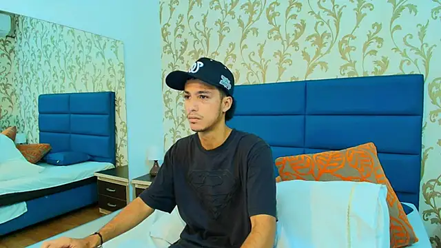 Snapshot of Marcus_Jeron chatting on October 26, 9:42 pm Marcus Jeron online show from October 26, 9:42 pm