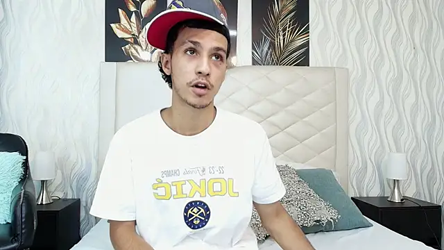 Snapshot of Marcus_Jeron chatting on October 27, 7:07 pm Marcus Jeron online show from October 27, 7:07 pm