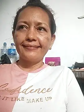 Snapshot of marinita13 chatting on October 10, 12:53 am marinita13 online show from October 10, 12:53 am