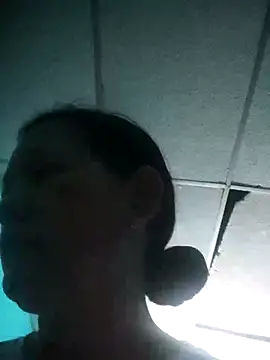 Snapshot of marinita13 chatting on November 6, 1:28 am marinita13 online show from November 6, 1:28 am