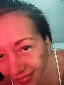 Snapshot of marinita13 chatting on November 16, 12:27 am marinita13 online show from November 16, 12:27 am