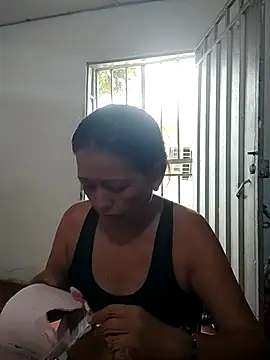 Snapshot of marinita13 chatting on November 19, 4:07 pm marinita13 online show from November 19, 4:07 pm