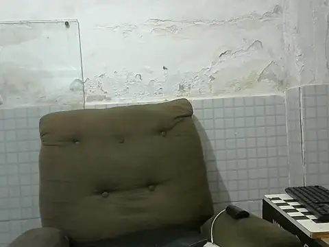 Snapshot of morenomascarado17 chatting on October 13, 12:21 am morenomascarado17 online show from October 13, 12:21 am