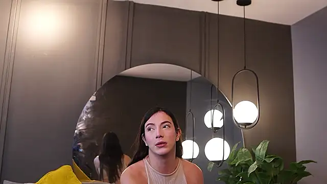 Ariaa Isabell online show from February 17, 6:36 pm