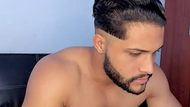 Pier Simons online show from February 1, 7:34 pm