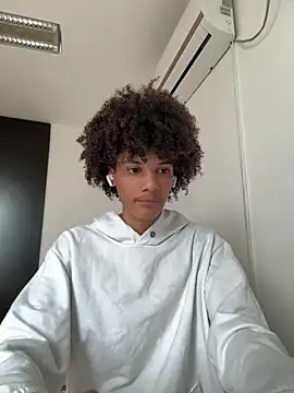 Snapshot of Max_Rain chatting on September 22, 6:10 pm Max Rain online show from September 22, 6:10 pm