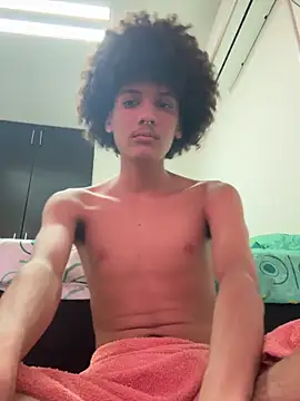 Snapshot of Max_Rain chatting on October 17, 10:01 pm Max Rain online show from October 17, 10:01 pm