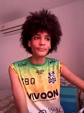 Snapshot of Max_Rain chatting on December 3, 12:14 pm Max Rain online show from December 3, 12:14 pm