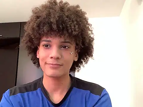 Max Rain online show from April 20, 9:38 pm