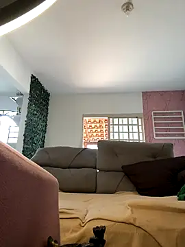 Chloe Leaozinho online show from November 7, 5:46 pm