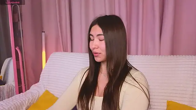 Megan Williamms online show from October 24, 10:55 am