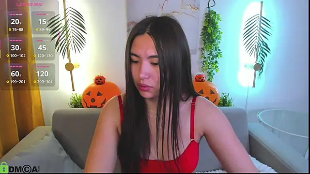 Megan Williamms online show from October 31, 2:01 am