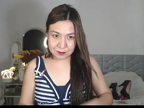 Snapshot of stellahugeX chatting on November 7, 4:12 am stellahugeX online show from November 7, 4:12 am