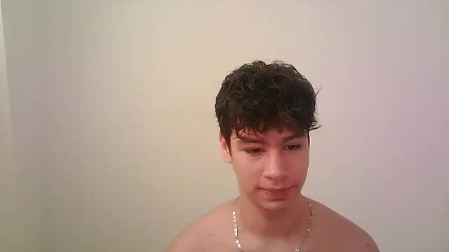 Snapshot of zeus_181 chatting on November 17, 12:33 pm zeus 181 online show from November 17, 12:33 pm