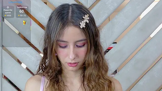 Sarah-Grace online show from March 25, 1:11 am