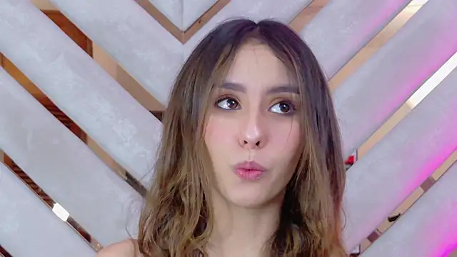 Sarah-Grace online show from April 21, 1:42 am