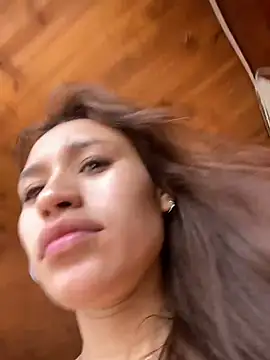 Snapshot of juliana-mancini chatting on November 1, 3:58 pm juliana-mancini online show from November 1, 3:58 pm