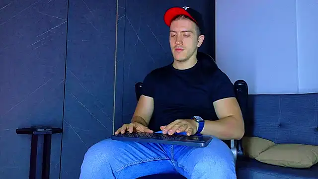 ALANNFERRER online show from February 2, 10:14 am