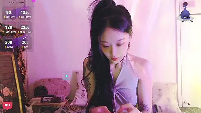 Snapshot of Etherealcat33 chatting on October 22, 2:28 pm Etherealcat33 online show from October 22, 2:28 pm