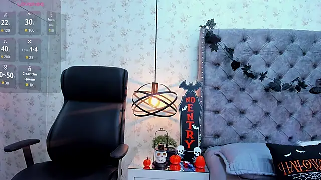 Snapshot of Aprilwatson chatting on October 10, 11:15 pm Aprilwatson online show from October 10, 11:15 pm