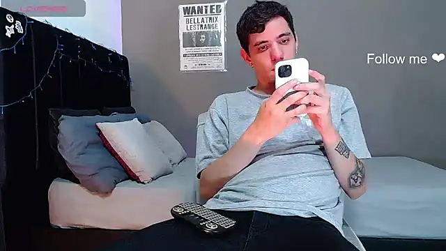 Matteo12  online show from December 21, 4:52 am