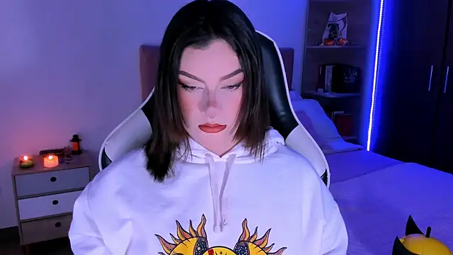 Snapshot of OphelianaRose33 chatting on November 3, 7:48 pm OphelianaRose33 online show from November 3, 7:48 pm