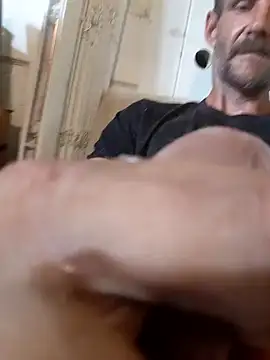 Snapshot of Hungwell1515 chatting on September 17, 2:30 pm Hungwell1515 online show from September 17, 2:30 pm