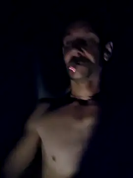 Snapshot of Hungwell1515 chatting on October 15, 5:07 am Hungwell1515 online show from October 15, 5:07 am