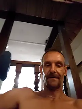 Snapshot of Hungwell1515 chatting on October 19, 2:12 am Hungwell1515 online show from October 19, 2:12 am